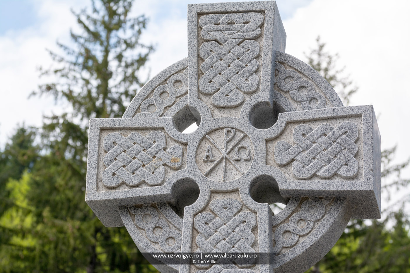 Celtic cross - Úz Valley memorial